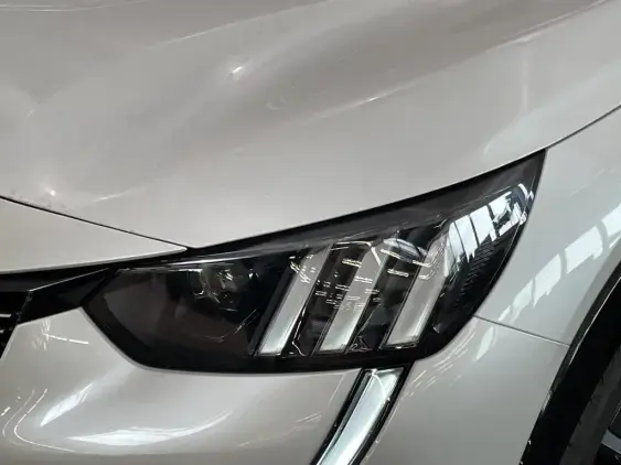 PEUGEOT 208 BUSINESS R II - voiture d'occasion - Photo 22