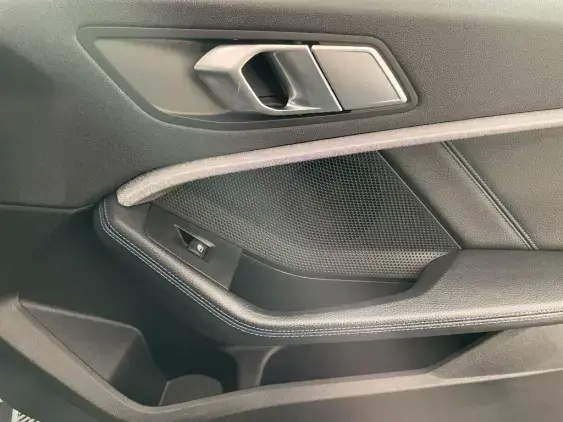 BMW SERIE 1 F40 - voiture d'occasion - Photo 20