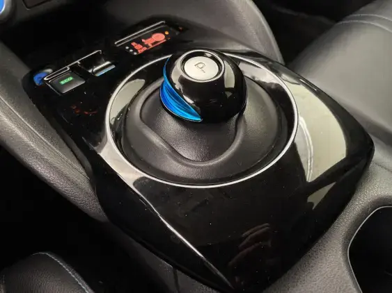 NISSAN LEAF II - voiture d'occasion - Photo 21