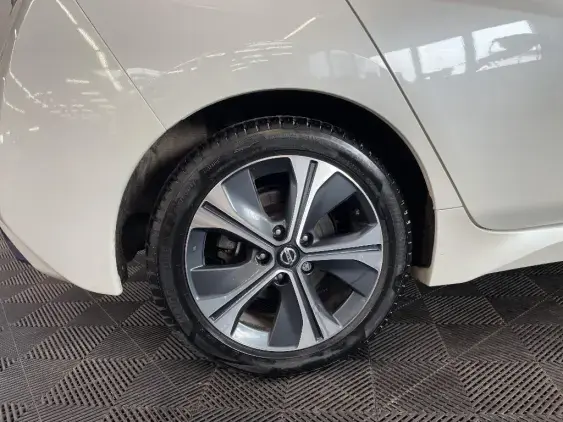 NISSAN LEAF II - voiture d'occasion - Photo 25