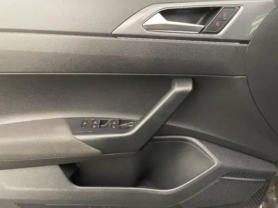 VOLKSWAGEN POLO VI - voiture d'occasion - Photo 19