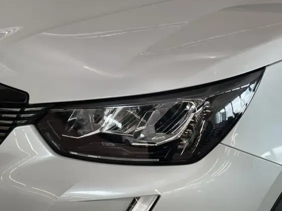 PEUGEOT 2008 II - voiture d'occasion - Photo 22