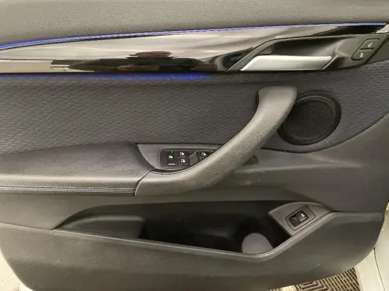 BMW X1 F48 LCI - voiture d'occasion - Photo 19