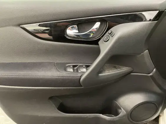 NISSAN QASHQAI II - voiture d'occasion - Photo 19