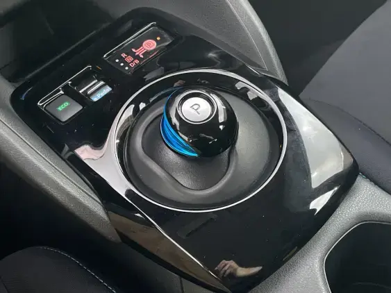 NISSAN LEAF II - voiture d'occasion - Photo 17