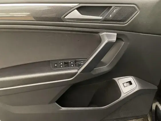 VOLKSWAGEN TIGUAN ALLSPACE - voiture d'occasion - Photo 19