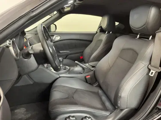 NISSAN 370Z - voiture d'occasion - Photo 18