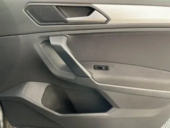 VOLKSWAGEN TIGUAN II - voiture d'occasion - Photo 20
