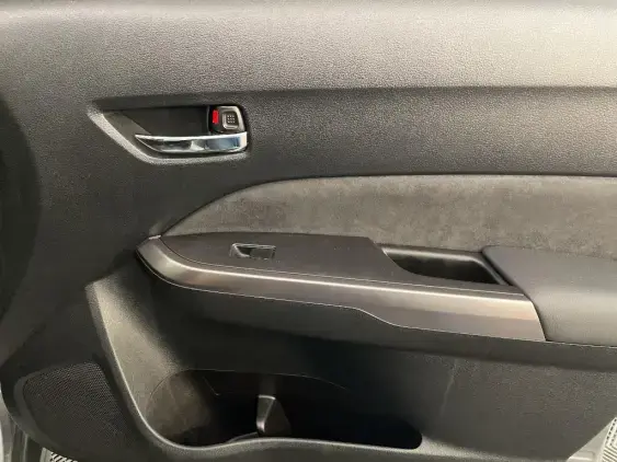 SUZUKI VITARA IV - voiture d'occasion - Photo 20