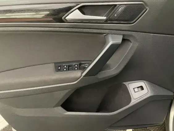 VOLKSWAGEN TIGUAN II - voiture d'occasion - Photo 19