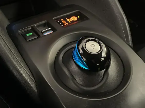NISSAN LEAF II - voiture d'occasion - Photo 21