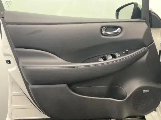 NISSAN LEAF II - voiture d'occasion - Photo 19