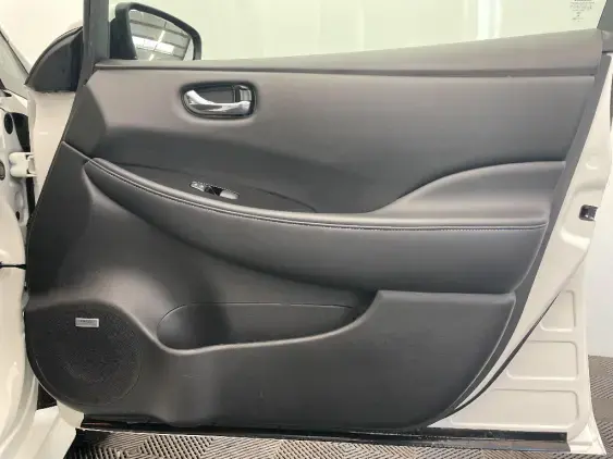 NISSAN LEAF II - voiture d'occasion - Photo 20