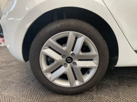 RENAULT CLIO V - voiture d'occasion - Photo 25