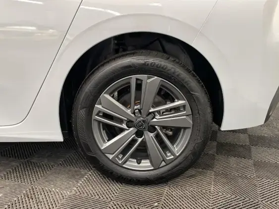 PEUGEOT 308 III - voiture d'occasion - Photo 24