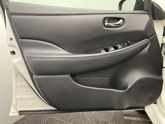 NISSAN LEAF II - voiture d'occasion - Photo 19