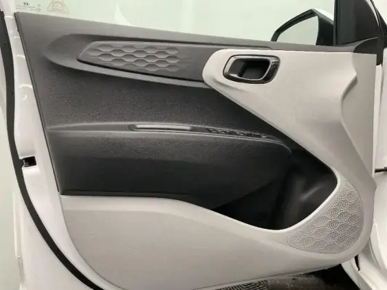 HYUNDAI i10 III - voiture d'occasion - Photo 19