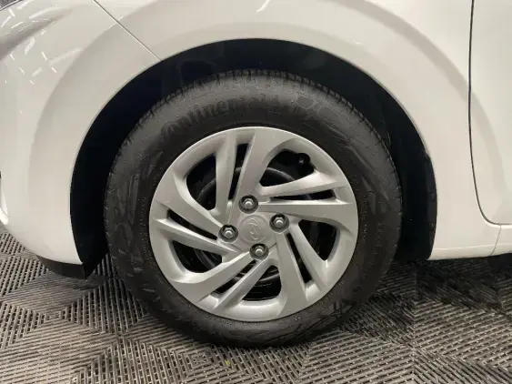 HYUNDAI i10 III - voiture d'occasion - Photo 23