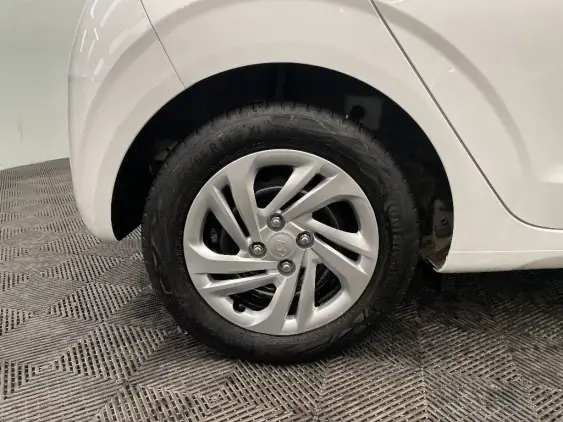 HYUNDAI i10 III - voiture d'occasion - Photo 25