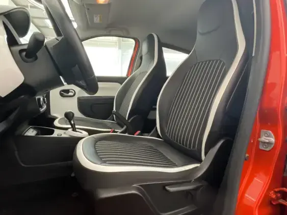 RENAULT TWINGO ELECTRIQUE III - voiture d'occasion - Photo 18