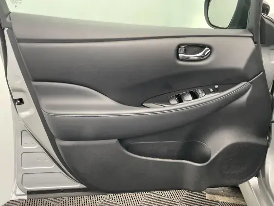 NISSAN LEAF II - voiture d'occasion - Photo 19