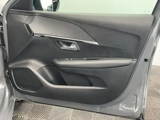 PEUGEOT 208 II - voiture d'occasion - Photo 20