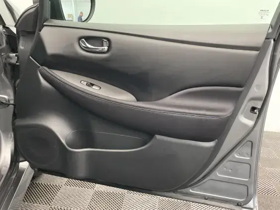 NISSAN LEAF II - voiture d'occasion - Photo 20