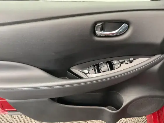 NISSAN LEAF II - voiture d'occasion - Photo 19