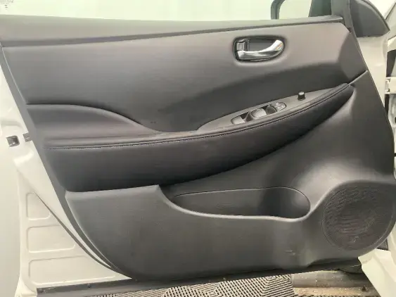 NISSAN LEAF II - voiture d'occasion - Photo 19