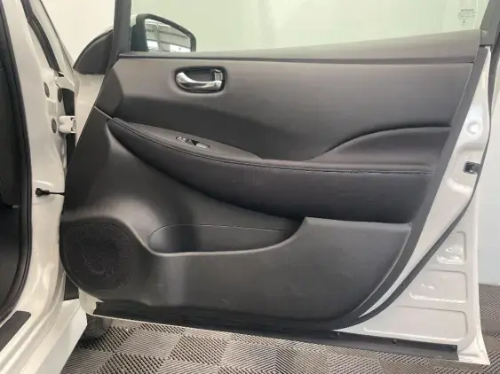NISSAN LEAF II - voiture d'occasion - Photo 20