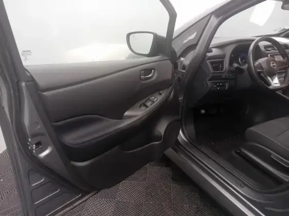 NISSAN LEAF II - voiture d'occasion - Photo 18