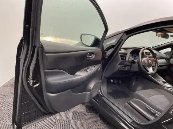 NISSAN LEAF II - voiture d'occasion - Photo 18