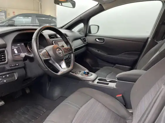 NISSAN LEAF II - voiture d'occasion - Photo 18