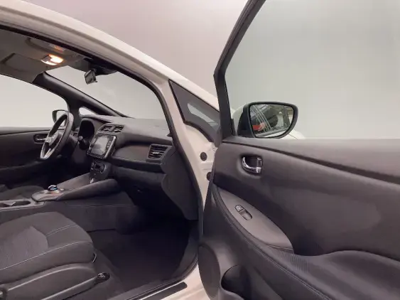 NISSAN LEAF II - voiture d'occasion - Photo 20