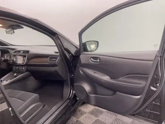 NISSAN LEAF II - voiture d'occasion - Photo 19