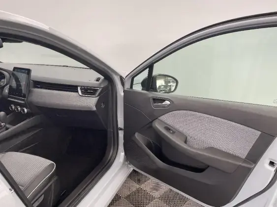 RENAULT CLIO V - voiture d'occasion - Photo 20