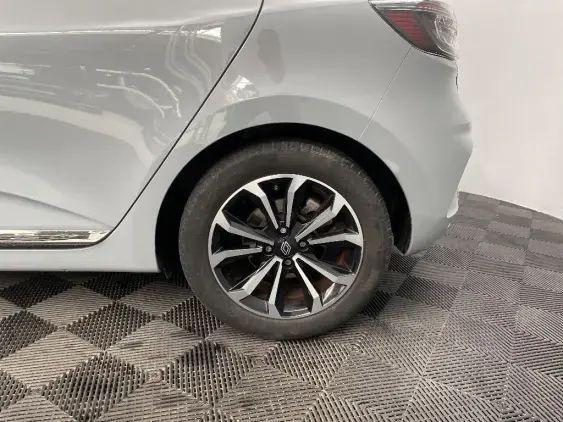 RENAULT CLIO V - voiture d'occasion - Photo 24