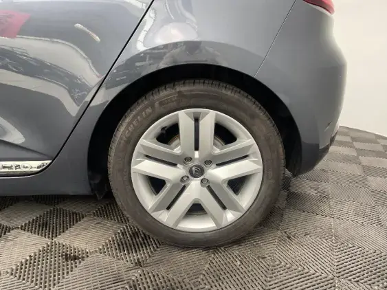 RENAULT CLIO V - voiture d'occasion - Photo 24