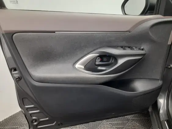 TOYOTA YARIS CROSS I - voiture d'occasion - Photo 19