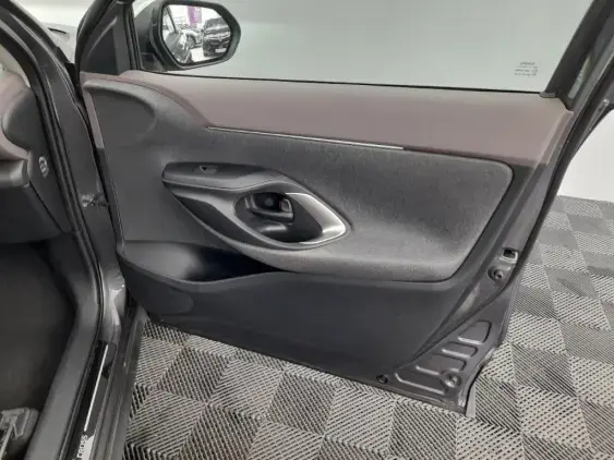 TOYOTA YARIS CROSS I - voiture d'occasion - Photo 20
