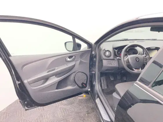 RENAULT CLIO IV - voiture d'occasion - Photo 19