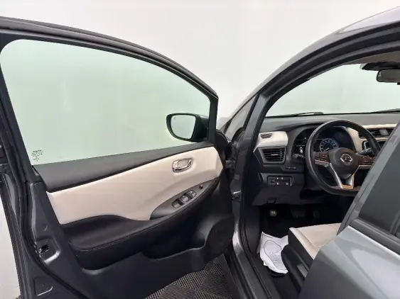 NISSAN LEAF II - voiture d'occasion - Photo 19