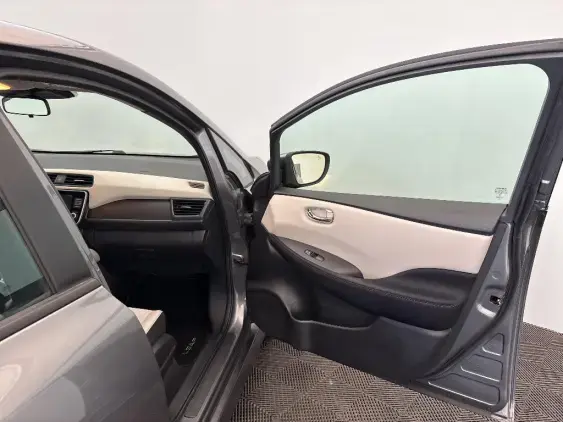 NISSAN LEAF II - voiture d'occasion - Photo 20