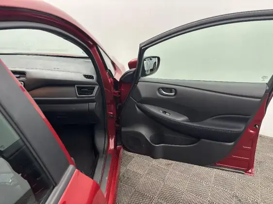 NISSAN LEAF II - voiture d'occasion - Photo 19