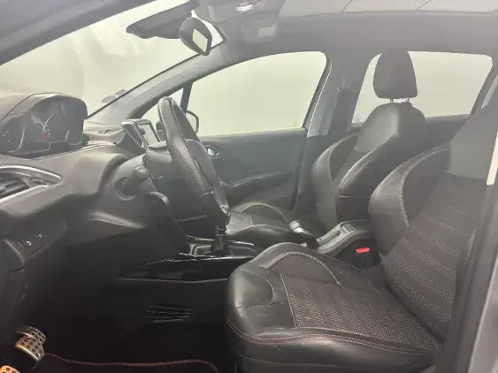 PEUGEOT 2008 - voiture d'occasion - Photo 18