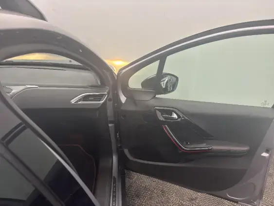 PEUGEOT 2008 - voiture d'occasion - Photo 20