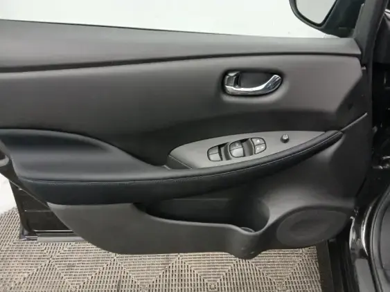 NISSAN LEAF II - voiture d'occasion - Photo 19