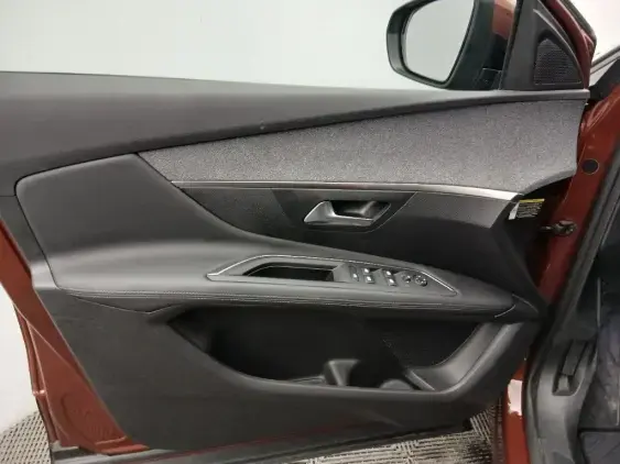 PEUGEOT 3008 II - voiture d'occasion - Photo 19