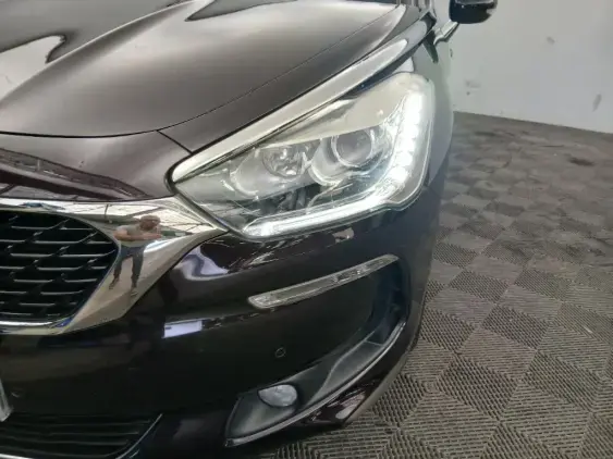 DS DS 5 - voiture d'occasion - Photo 21