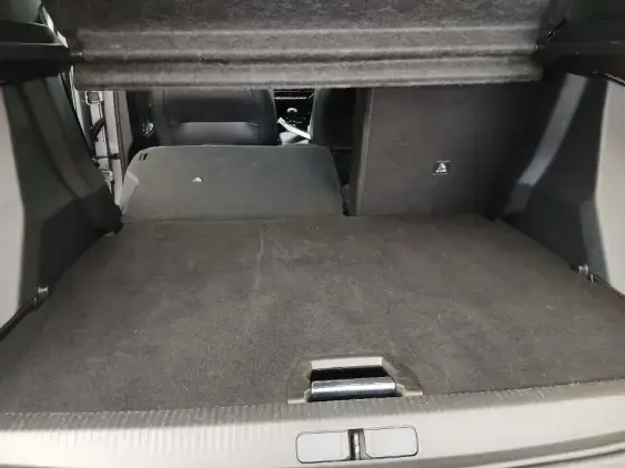 PEUGEOT 2008 II - voiture d'occasion - Photo 16